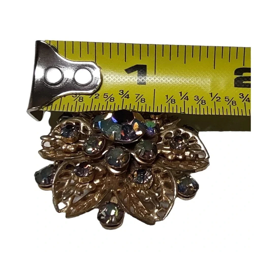 Vintage Brooch Pin Blue Purple Aurora Borealis Goldtone Fillagree Pronged 1.5 in